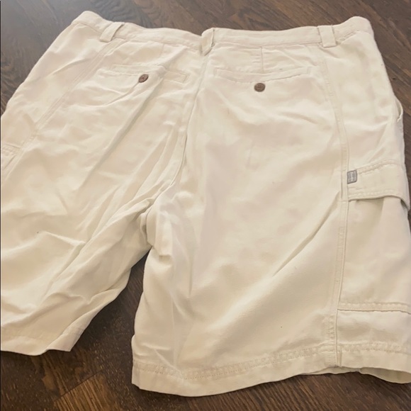Tommy Bahama Relax shorts - Picture 3 of 4